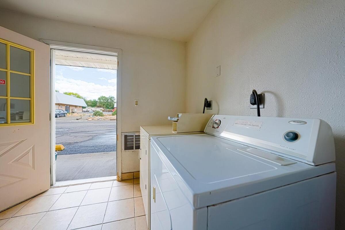 Budget 8 Motel John Day Buitenkant foto